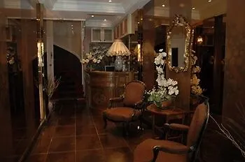 Otel D'argenson 2*