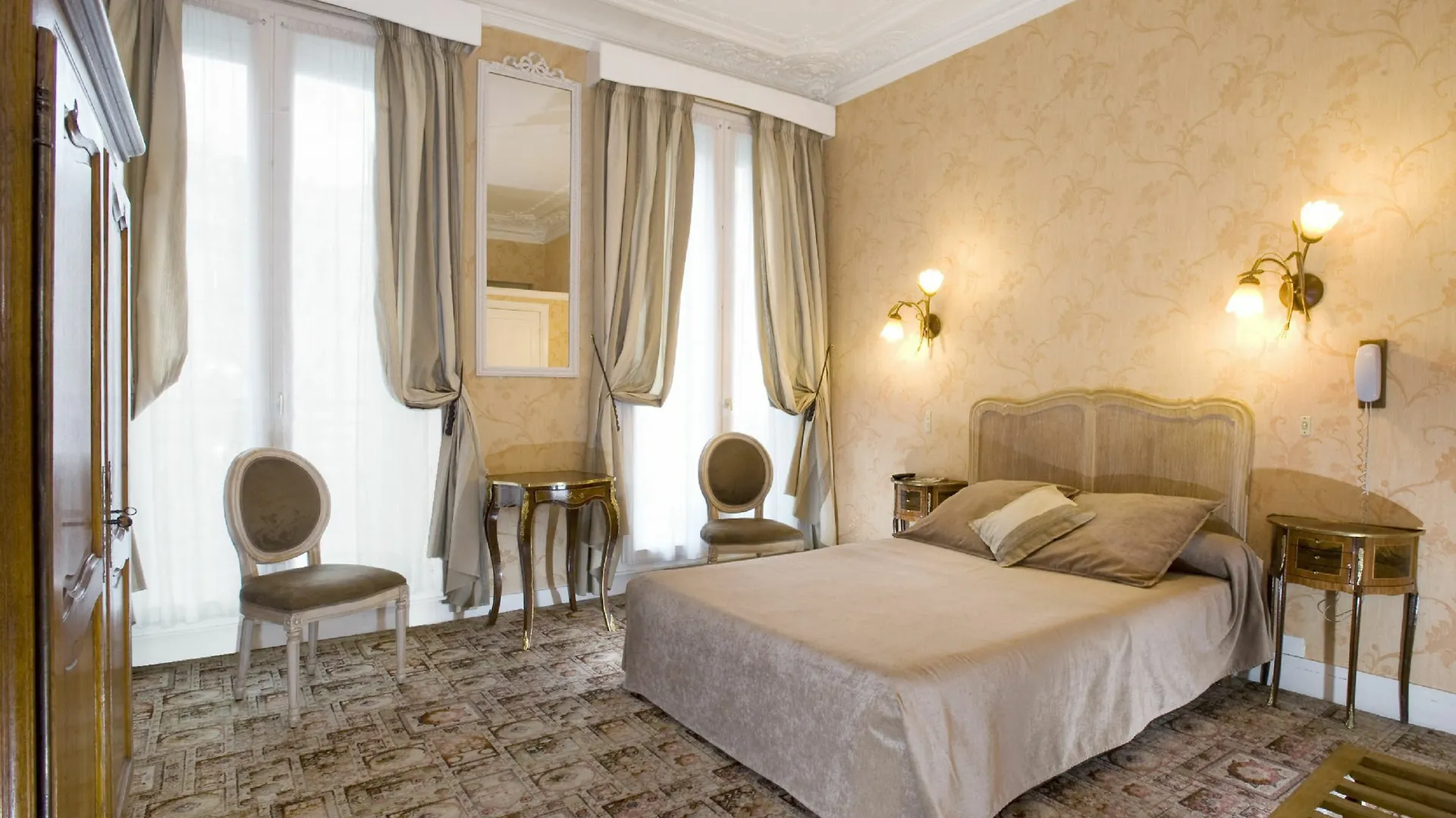 D'argenson Hotel 2*