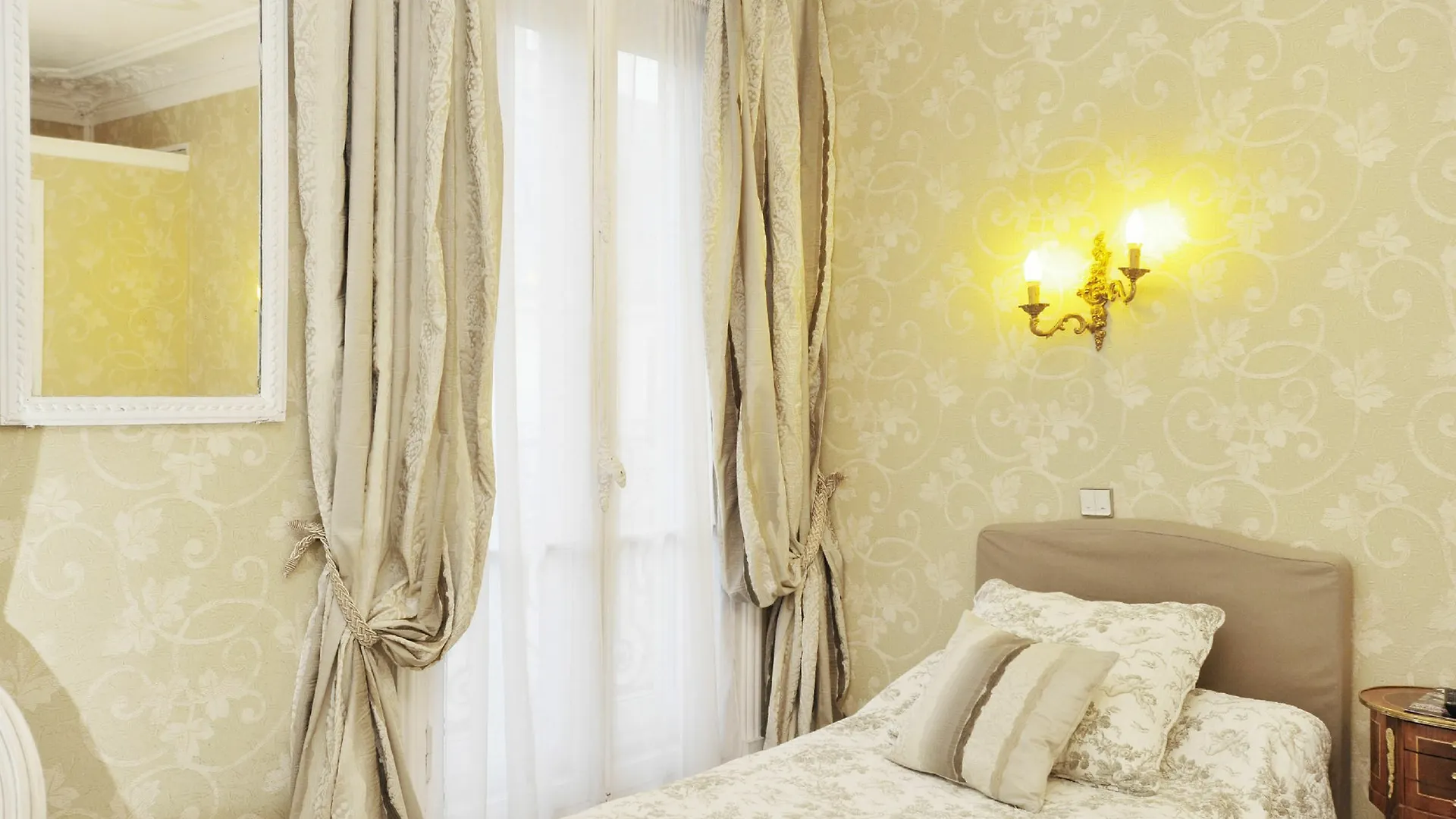 D'argenson Hotel